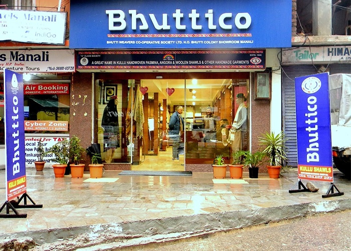 Shopping at Bhuttico