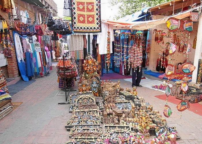 Tibetan Handicrafts Market