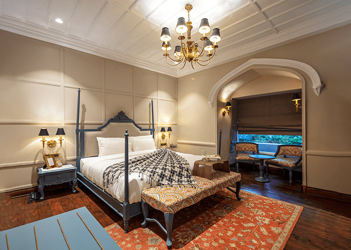 A ROYALE EXPERIENCE—ROOMS, SERVICES, AND FOOD